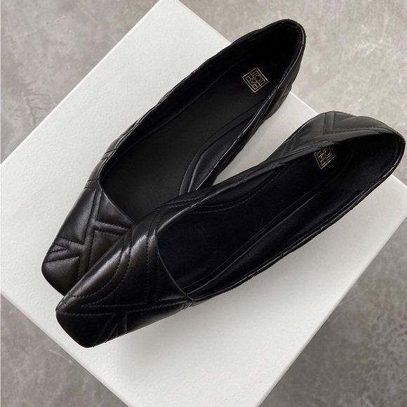 Toteme Shoes - 👀 In search of Toteme Quilted Ballerina Flat SZ 41